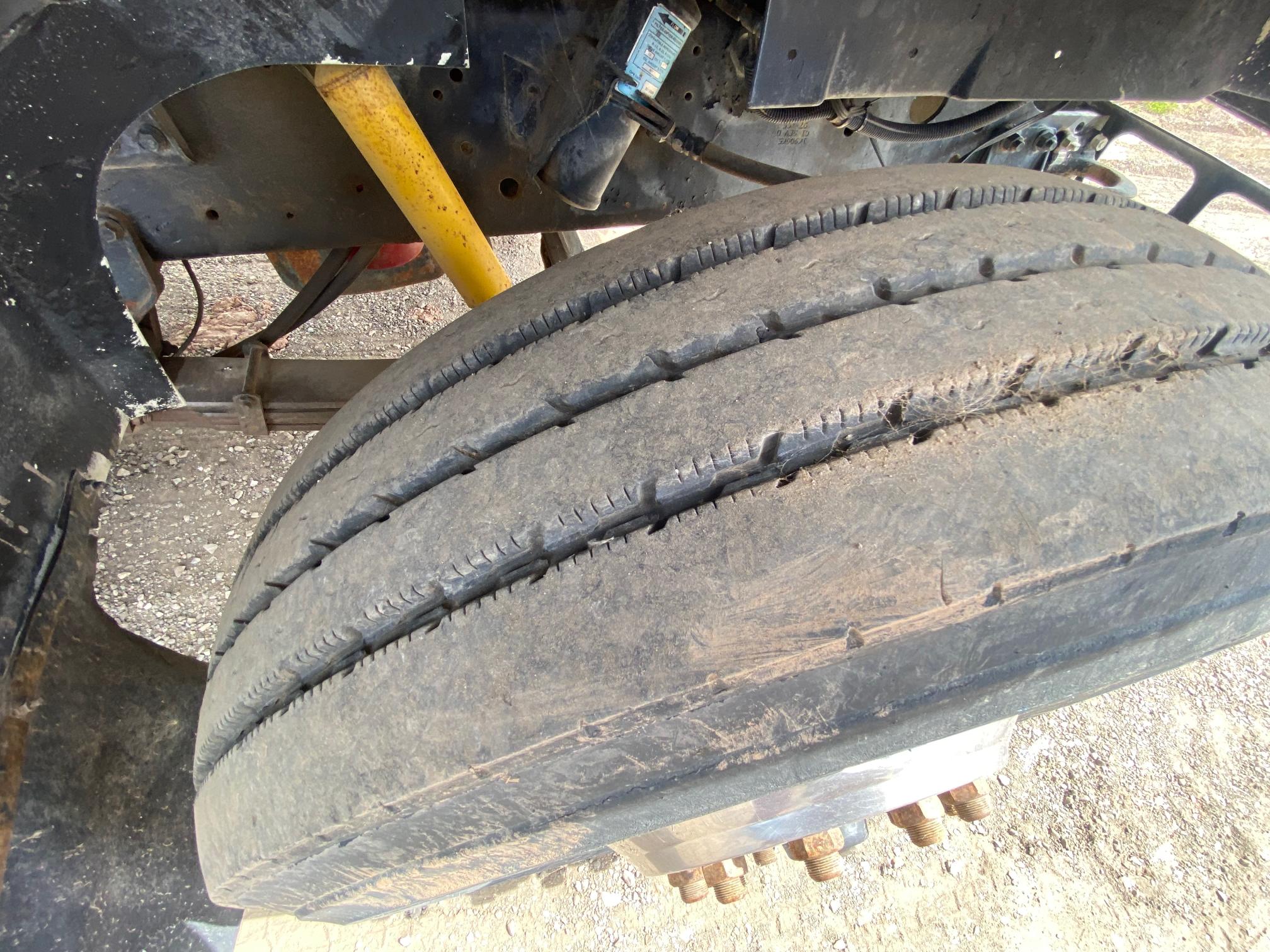 1995 INTERNATIONAL 8100 - Image 28